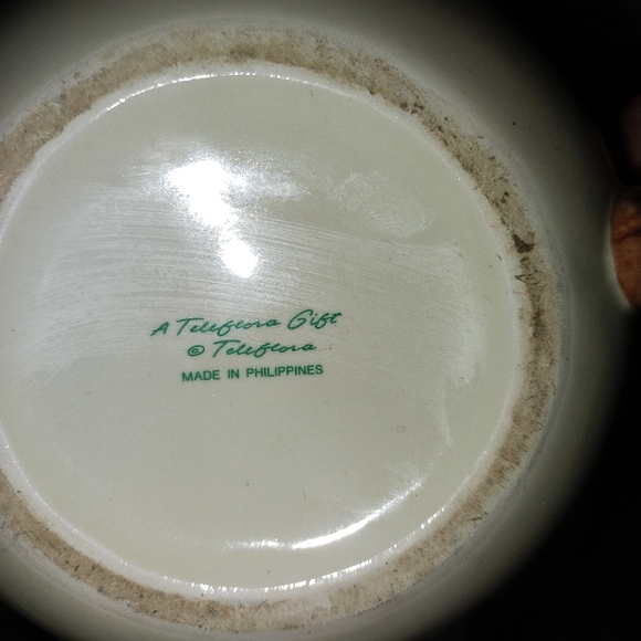 Gift Idea- Teapot and 2 cup and saucers set.   (3 items ) - Picture 4 of 10